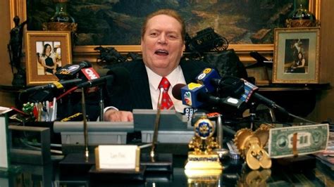 Larry Flynt: Bir Amerikan Rüyası mı Yoksa Kabusu mu? Dramatik ve Sorgulamalı Bir Biyografik Yolculuk!